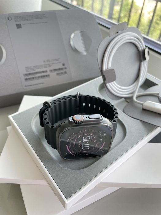 Apple Watch Ultra 2 Black 49 mm with Black Ocean Band (MX4P3LW/A)