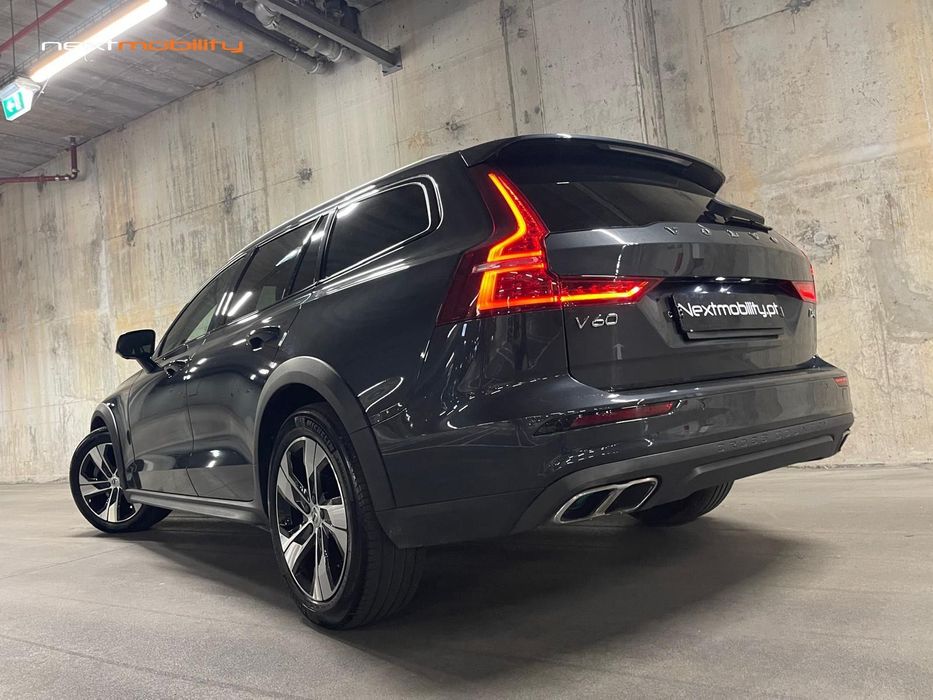 Volvo V60 Cross Country 2.0 D4 Polestar