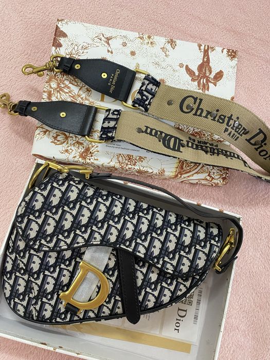 Mala a tiracolo nova em caixa CD