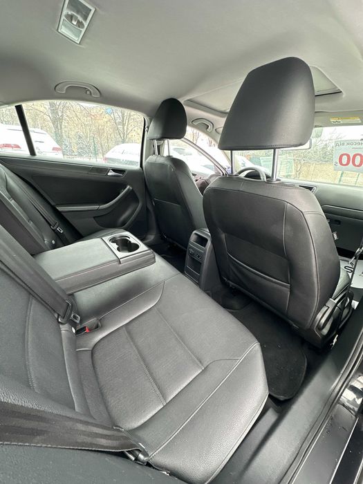 Продам Volkswagen Jetta 2010 рік можлива розстрочка,кредит,обмін!