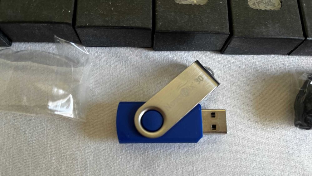 Pendrive 2 GB Zestaw 10 szt.