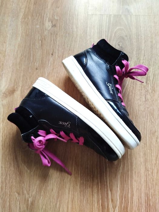Buty dziecięce marki Geox w rozm. 31.