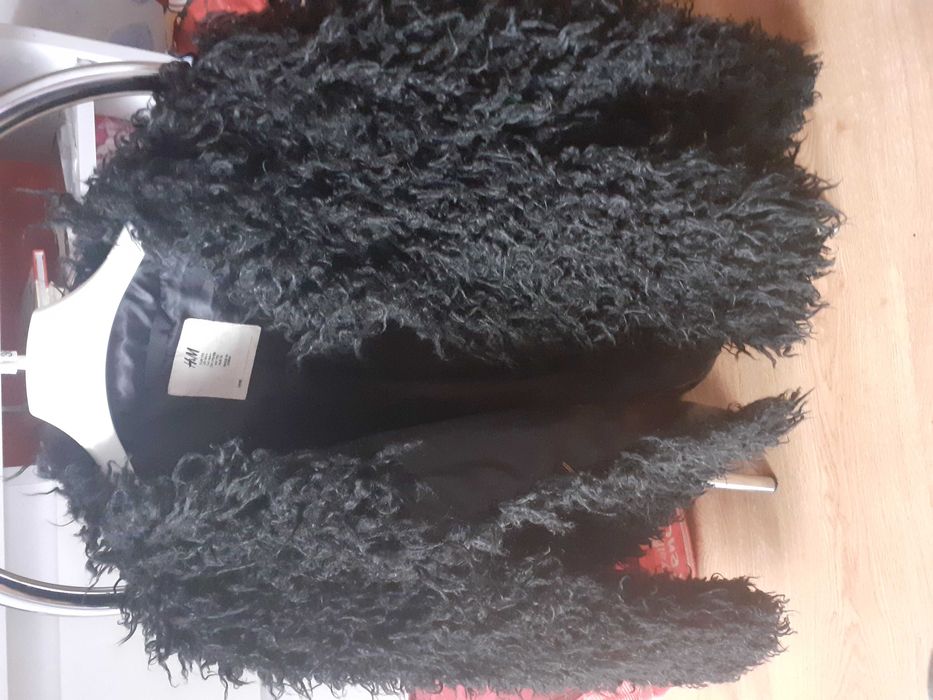 Kurtka wlochata czarna