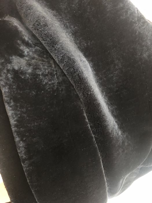 Шуба натуральна   мутон 46 р