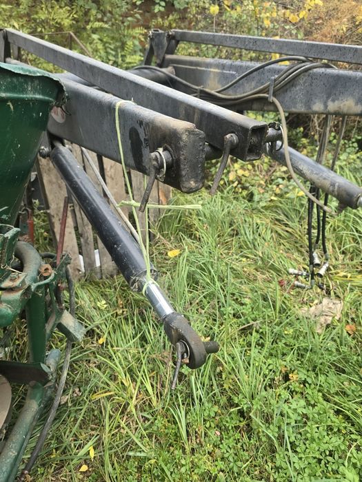 Фронтальний навантажувач КУН мтз