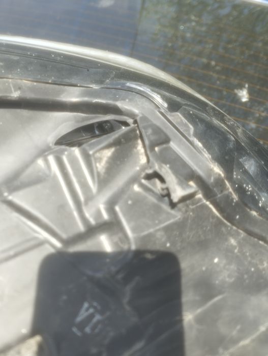 Фара ліва мазда 3