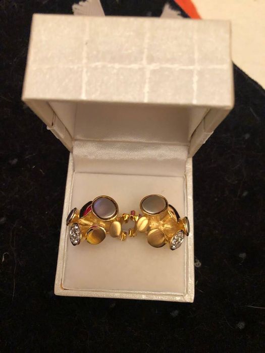 Продам срібні медальйони с позолотою