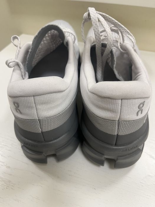 On running кросівки чоловічі. 43р.