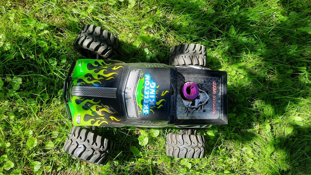 Model samochodu rc spalinowy, HPI Savage 25. bardzo duży.
