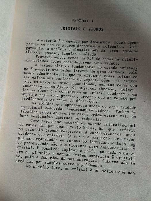 Livro antigo Eng Mecânica da Universidade de Aveiro