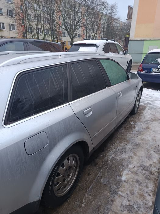 Sprzedam Audii LPG. Silnik 2.0 klimatronik radio multimedia w ciągłym