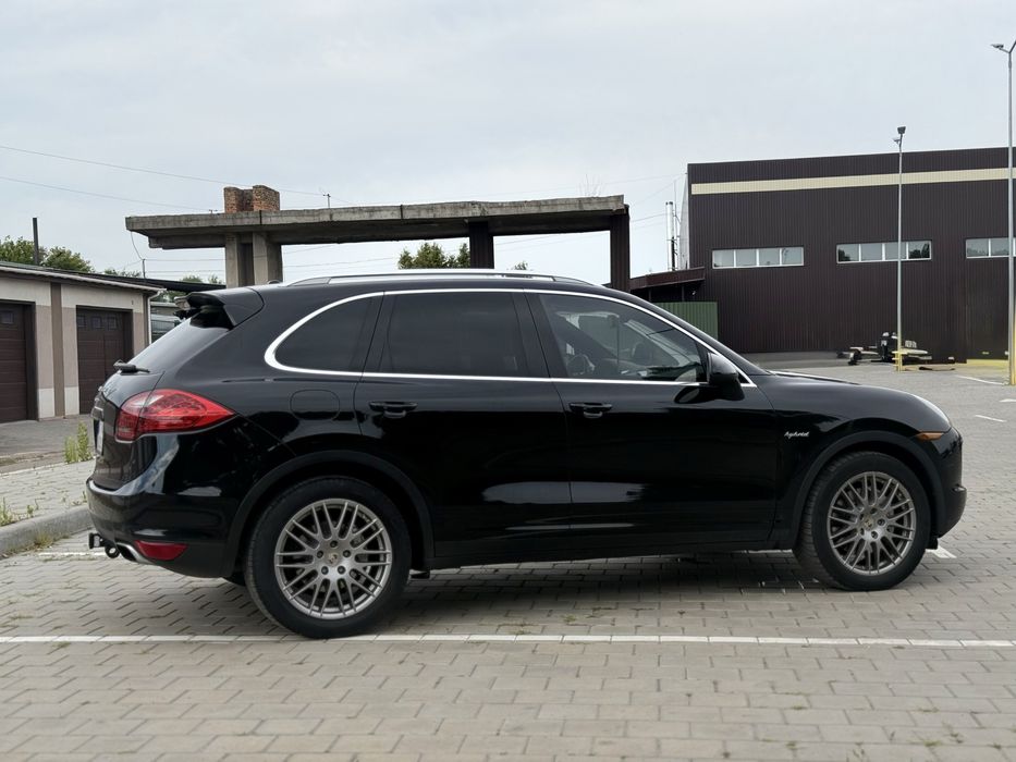 Porsche Cayenne S  3.0 Hybrid