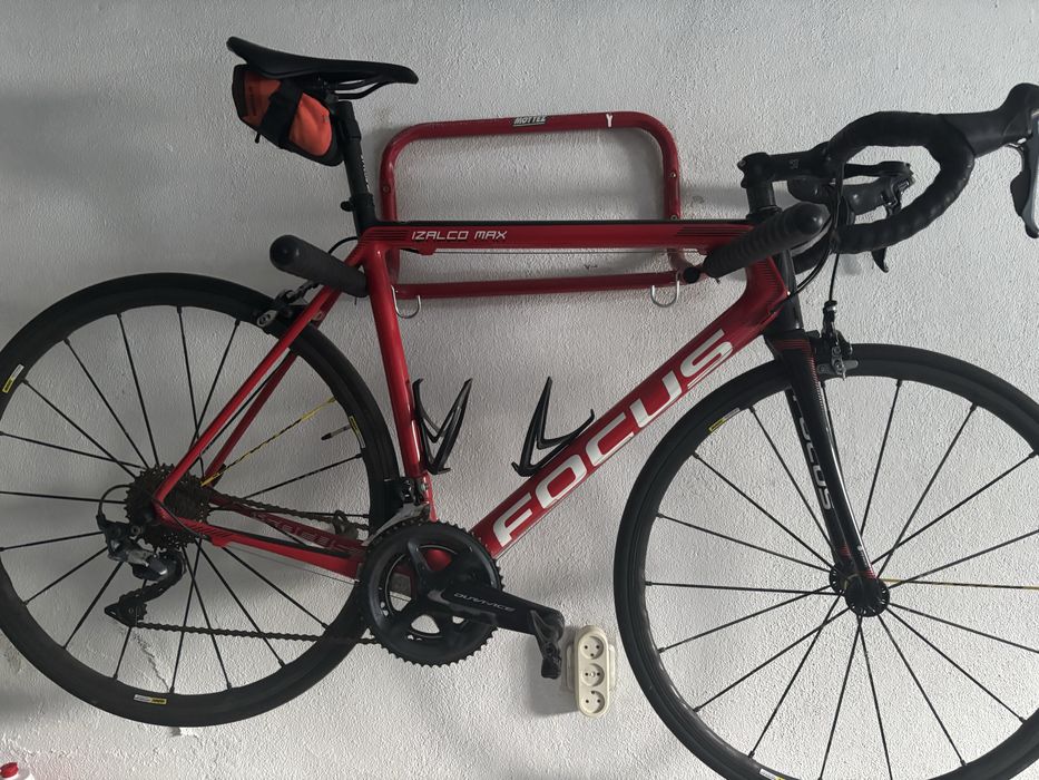 Bicicleta Focus estrada carbono