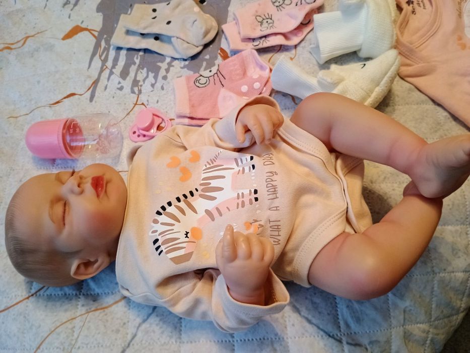 Lalka jak prawdziwe dziecko z ciuszkami