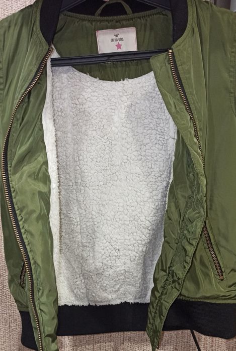 Бомбер ,  куртка