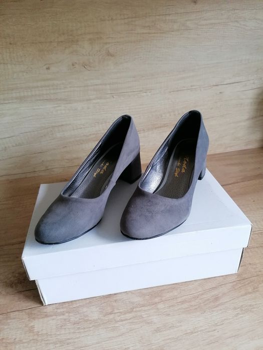 Buty damskie czółenka na słupku