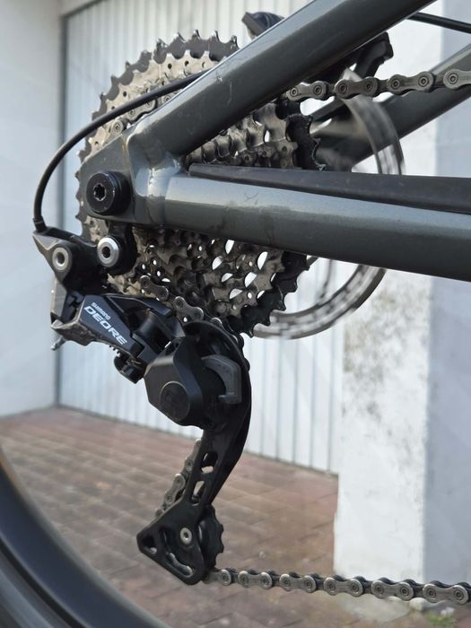 Kross soil boos 1.0 w bardzo dobrym stanie jedynie 1900 km przejechane. Rower godny uwagi.