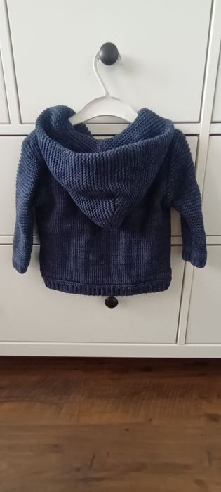 Gruby ocieplany sweter z kapturem