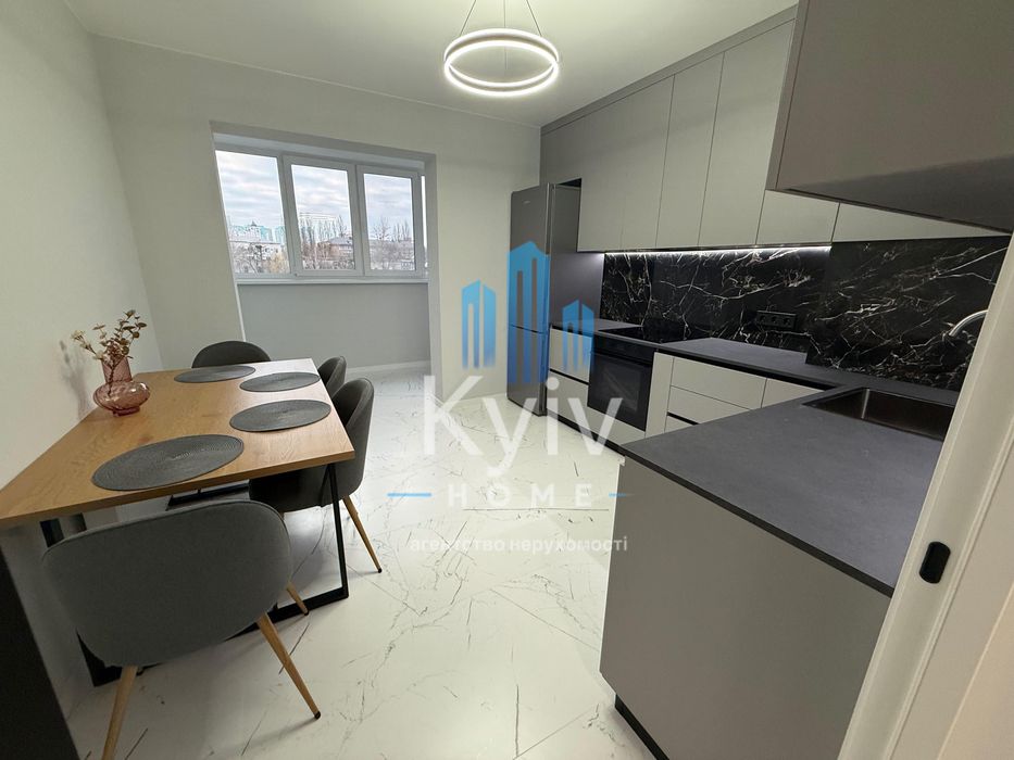 / Продам 3 кімнатну квартиру / 3 поверх 93,6м2 / ЖК Навігатор 2