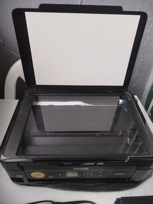 Epson XР330 3-в-1 (принтер, сканер, копір)