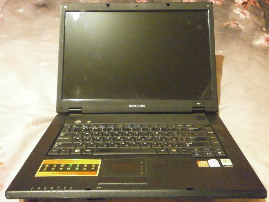 Ноутбук Samsung R60 plus несправний