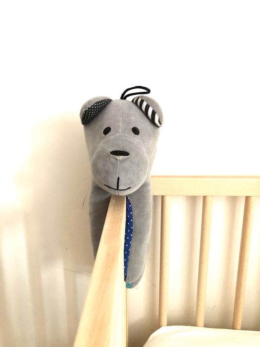 WHISBEAR - Urso de ruídos brancos com sensor de choro