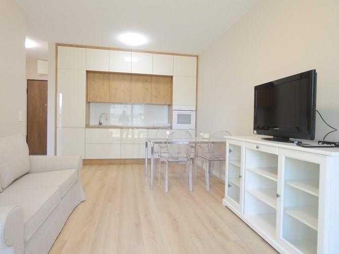 2 pokoje z miejscem w garażu- Białej Floty 4A, BRAK PROWIZJI