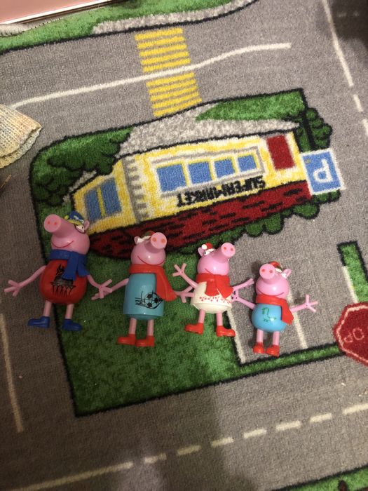 Фігурки свинки пеппи