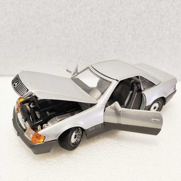 Majorette Mercedes 500 SL cinzento Made in Portugal escala 1:24