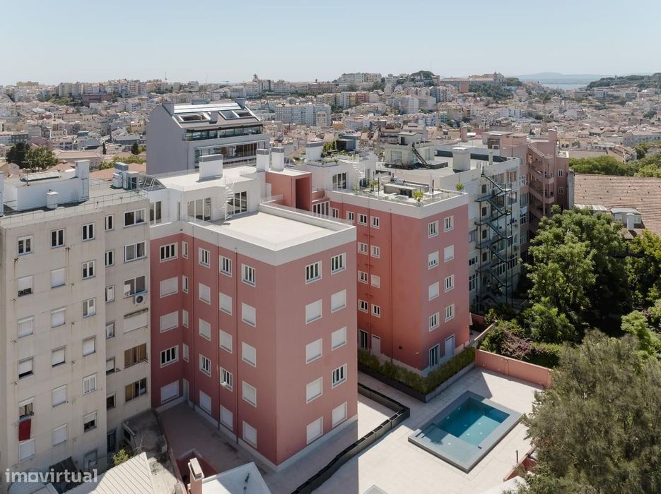 Penthouse T5 com vista, Campo Mártires da Pátria, Lisboa
