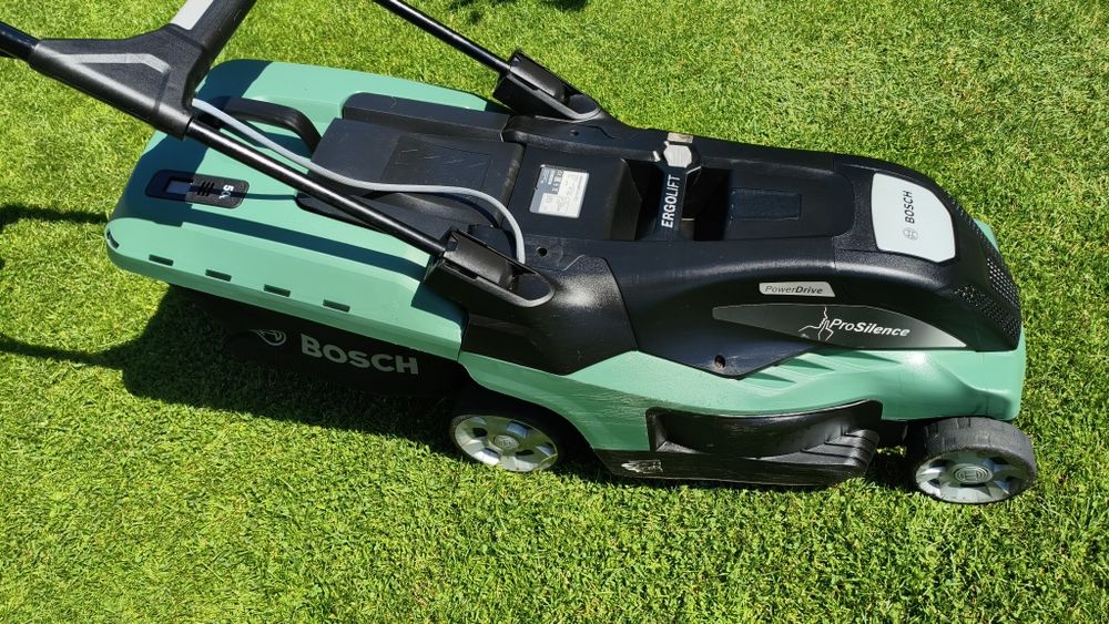 Kosiarka elektryczna Bosch Advenced Rotak 660