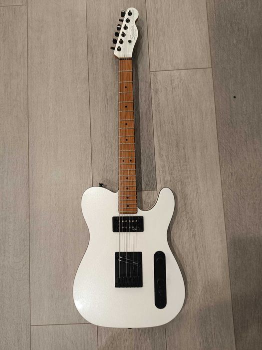 Squier Fender Contemporary Telecaster RH MNPW – Como Nova!