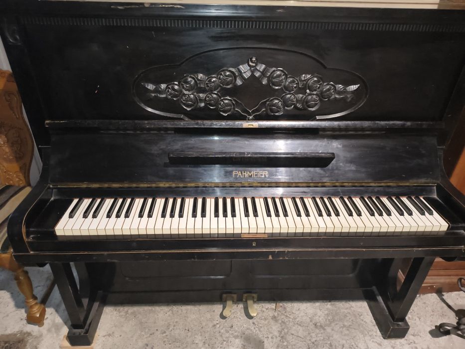 Piano czarne sprawne