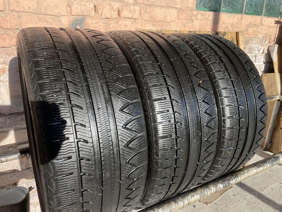 Розпродаж Складу!!! Пара зимових шин 255/35R19 Michelin