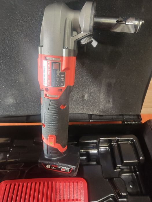 Milwaukee M 12 nożyce do blachy