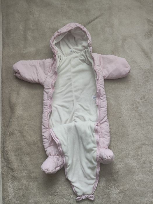Зимний комбинезон на 6-9 месяцев