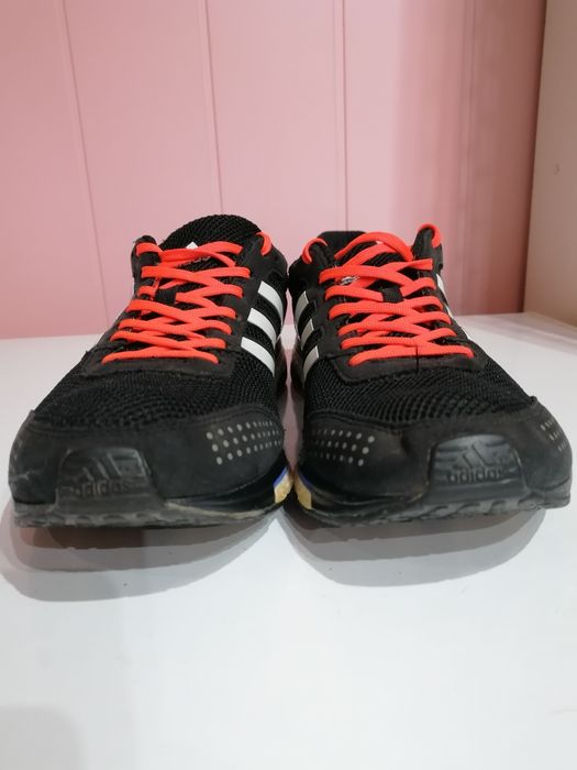 фирменные кроссовки Adidas