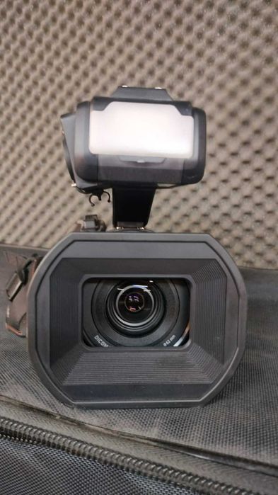 Kamera Panasonic HC-X2000 - tylko 9 godzin używana!