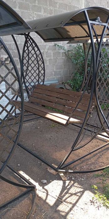 Гойдалка металева