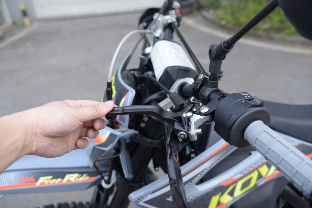 Акція весняні знижки !!! мотоцикл KOVI 300 ADVANCE F R