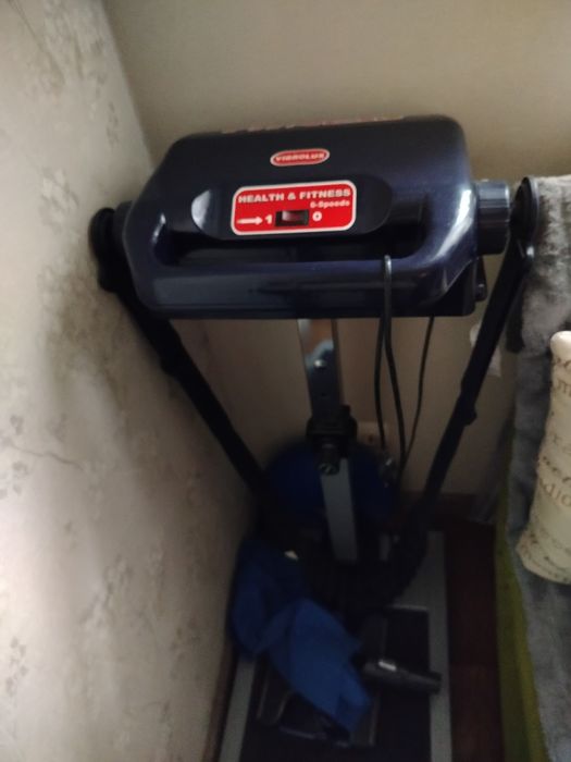 Фітнес масажер для тіла  зі зйомними насадками Вібролюкс