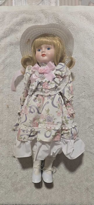 Bonecas de porcelana