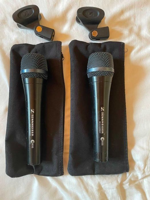 Vendo microfones SENNHEISER 935 bom estado.
