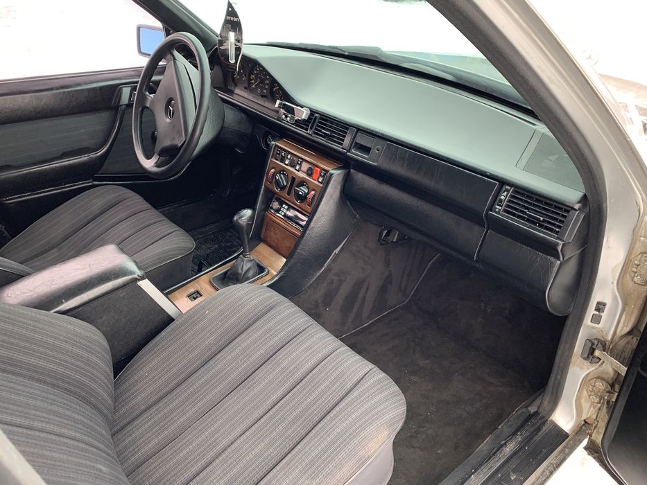 Мерседес 124 універсал в доброму стані  можливий обмін на мото