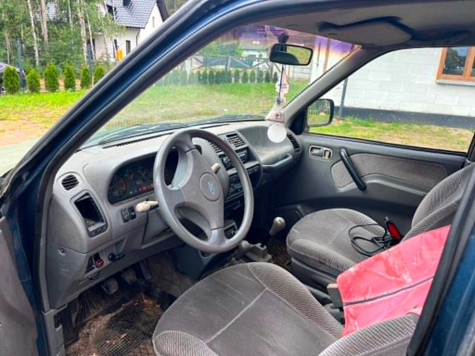 Samochód Ford Maverick
