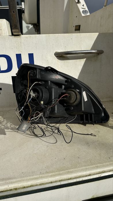 Farois desportivos com angel eyes renault clio 2