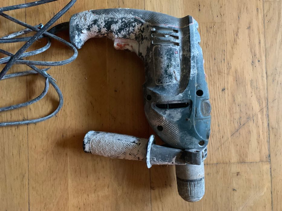 Wiertarka udarowa Black & Decker 700W