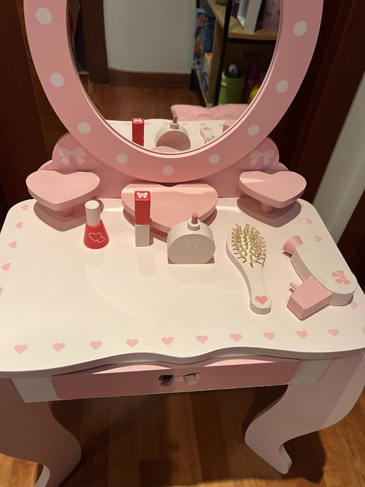 Toucador de Madeira para Criança