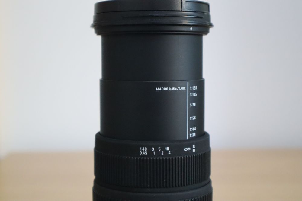 Sigma 18-200mm F/ 3.5-6.3 DC OS - Canon EF