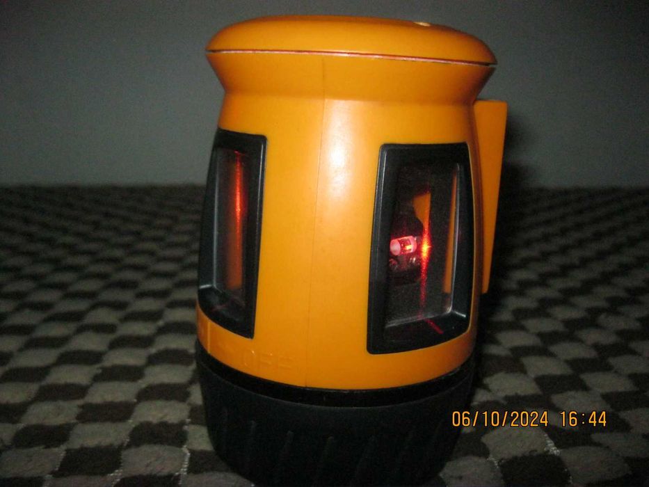 лазерний уровень